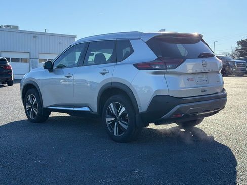 Used 2022 Nissan Rogue SL w/ SL Premium Package image 6