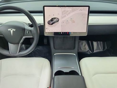 Used 2023 Tesla Model 3 Standard Range image 34