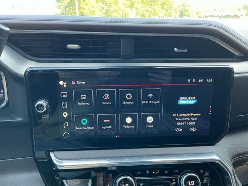 Used 2024 GMC Sierra 2500 Denali w/ Denali Reserve Package AWD/4WD image 17