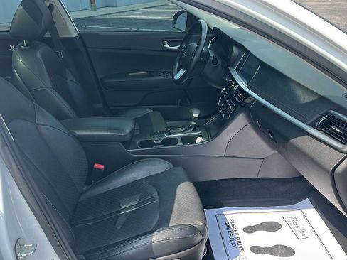 Used 2020 Kia Optima SE FWD image 9