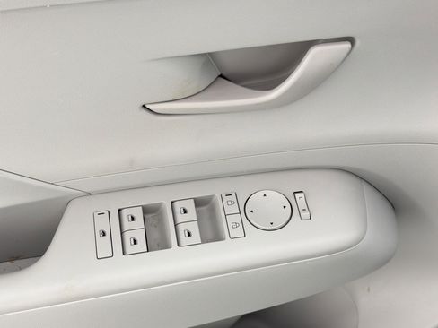 Certified 2025 Hyundai Kona SEL FWD image 19