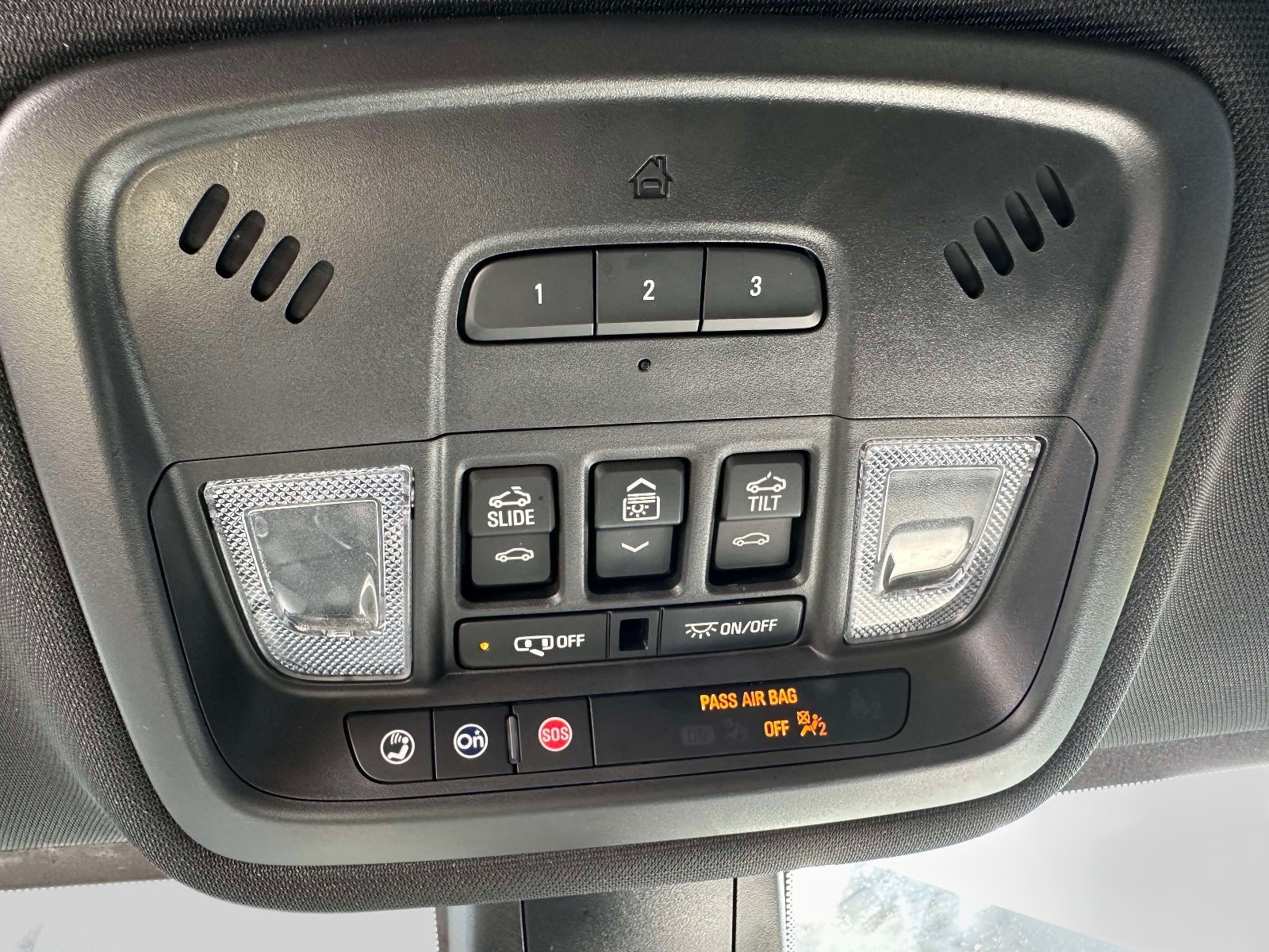 Certified 2024 Chevrolet Traverse RS AWD/4WD image 35