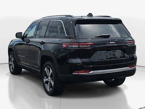 Used 2022 Jeep Grand Cherokee Limited 4xe w/ Luxury Tech Group II AWD/4WD image 8