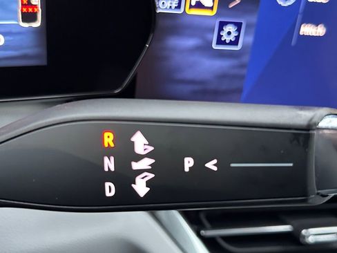 New 2026 Chevrolet Equinox EV LT image 18