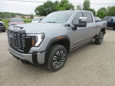 New 2026 GMC Sierra 2500 Denali Ultimate AWD/4WD image 11