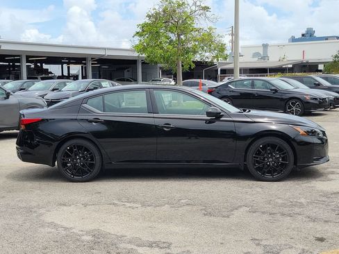 New 2026 Nissan Altima 2.5 SR FWD image 8