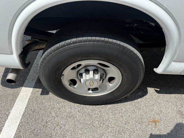 Used 2022 Chevrolet Express 2500 w/ Driver Convenience Package RWD image 15