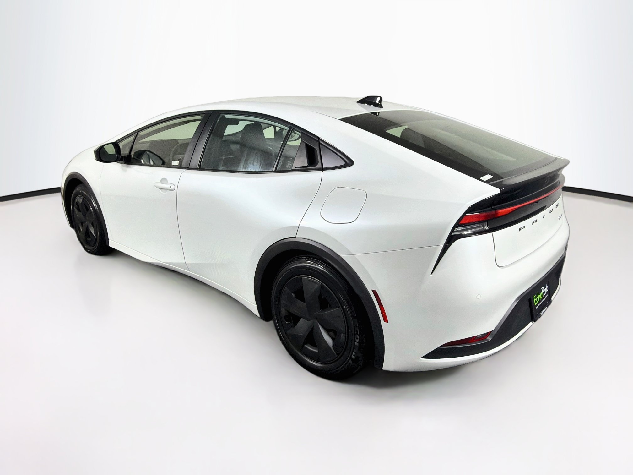 Used 2026 Toyota Prius LE FWD image 5