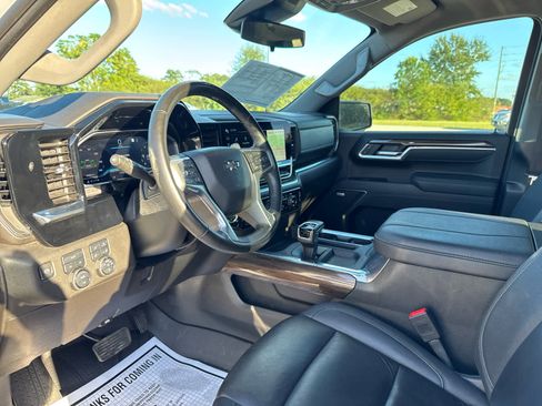 Used 2025 Chevrolet Silverado 1500 RST w/ Convenience Package II image 14