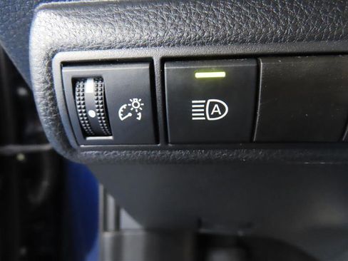 Used 2023 Toyota Corolla SE FWD image 18