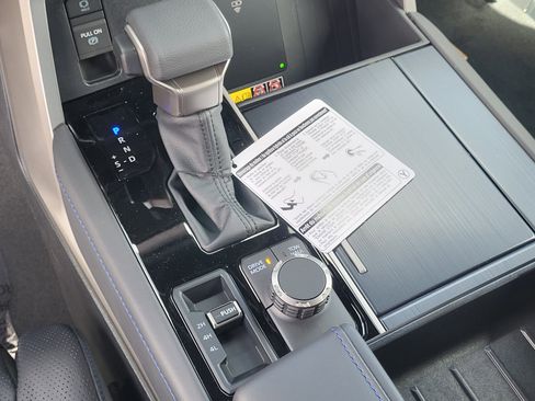 New 2026 Toyota Tundra Platinum AWD/4WD image 15