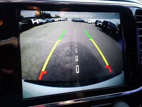 Used 2019 Jeep Grand Cherokee Altitude AWD/4WD image 15