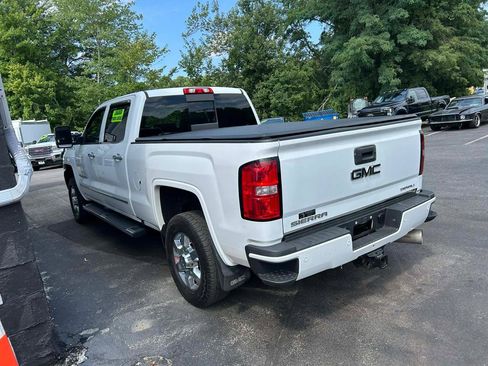 Used 2019 GMC Sierra 3500 Denali w/ Duramax Plus Package AWD/4WD image 5