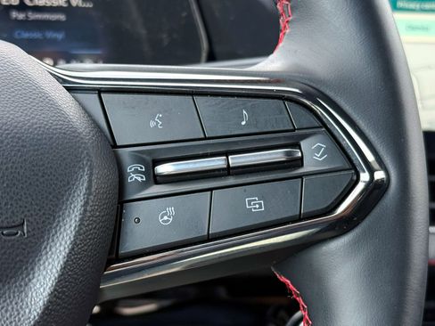 Used 2025 Chevrolet Equinox RS w/ Convenience Package III image 26