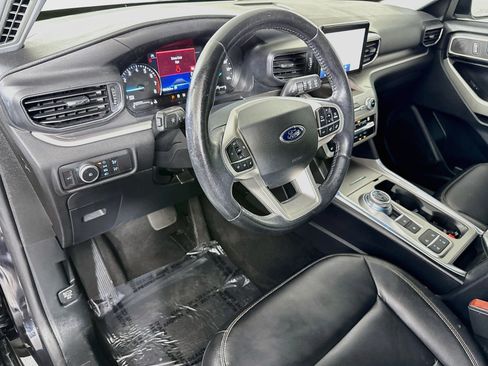 Used 2021 Ford Explorer XLT w/ Equipment Group 202A RWD image 23