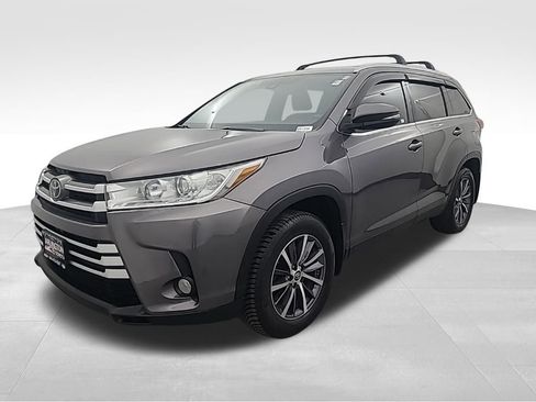 Used 2019 Toyota Highlander XLE image 8