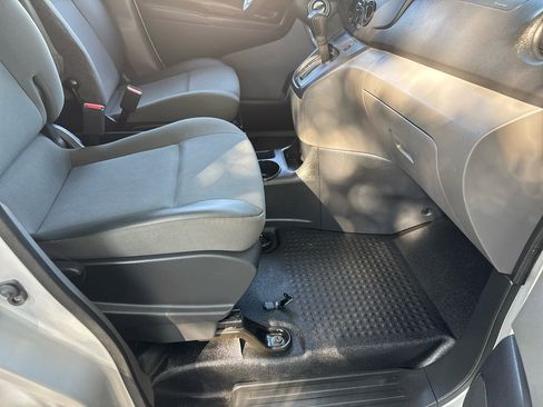 Used 2020 Nissan NV200 SV image 18