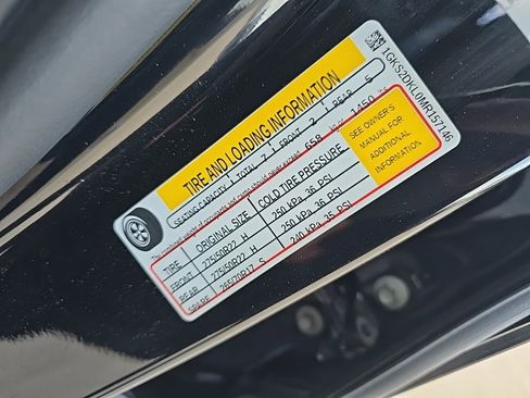 Used 2021 GMC Yukon Denali w/ Denali Premium Package image 13