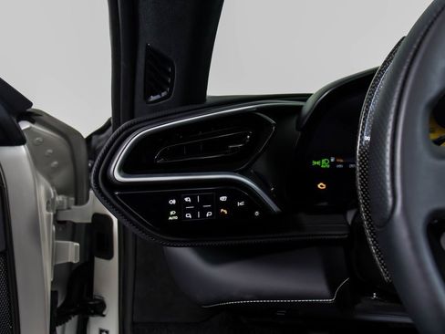 Certified 2025 Ferrari 296 GTS image 38