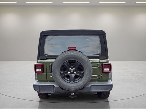 Used 2020 Jeep Wrangler Sport AWD/4WD image 7