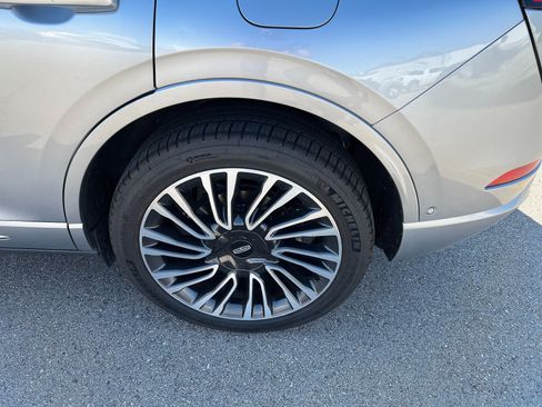 Used 2021 Lincoln Corsair Reserve w/ Equipment Group 201A AWD/4WD image 8