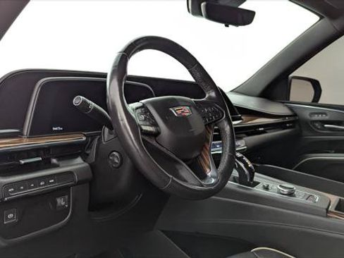 Used 2022 Cadillac Escalade ESV Premium Luxury AWD/4WD image 23
