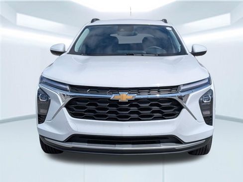 Used 2024 Chevrolet Trax LT w/ Driver Confidence Package image 10