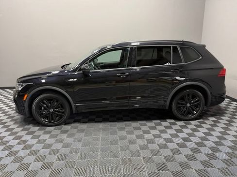 Used 2022 Volkswagen Tiguan SE R-Line AWD/4WD image 6