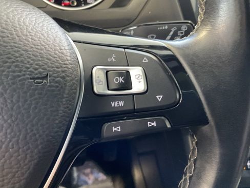 Used 2020 Volkswagen Tiguan SE R-Line image 13