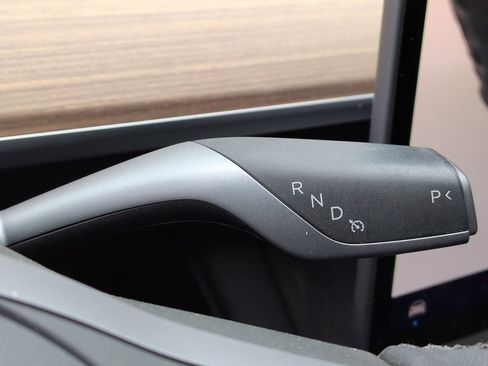 Used 2023 Tesla Model 3 Performance image 25