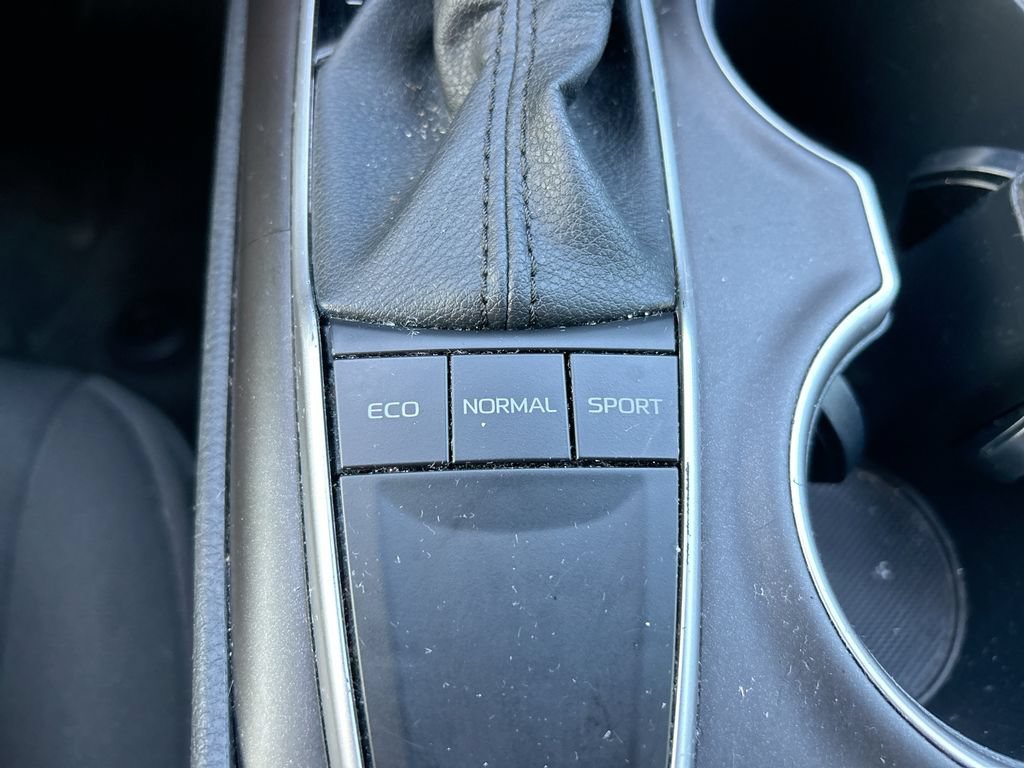 Used 2023 Toyota Camry LE FWD image 32