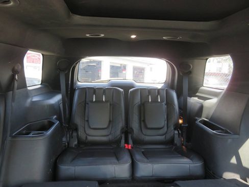 Used 2018 Ford Explorer Platinum AWD/4WD image 24