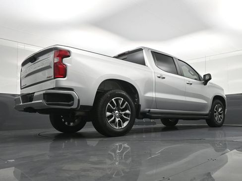 Used 2022 Chevrolet Silverado 1500 RST w/ Convenience Package II RWD image 28