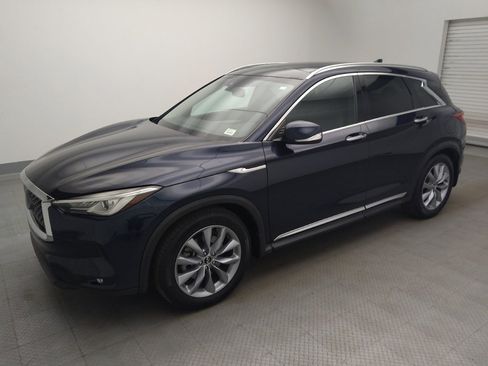 Used 2019 INFINITI QX50 Luxe w/ Navigation Package FWD image 2
