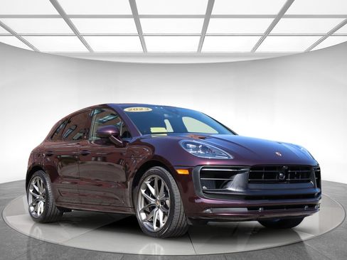 Used 2024 Porsche Macan GTS AWD/4WD image 3