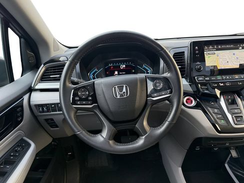 Used 2024 Honda Odyssey Touring image 11