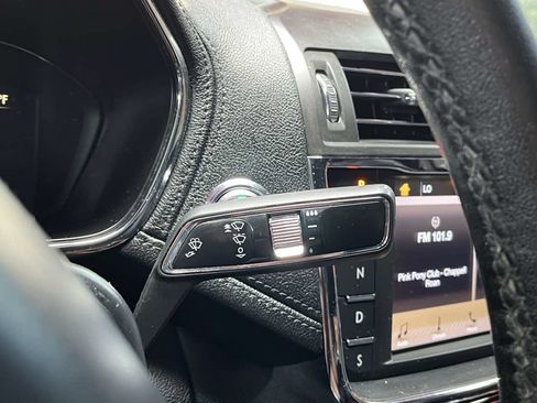 Used 2018 Lincoln Continental Premiere AWD/4WD image 14