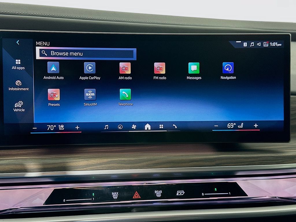 Certified 2023 BMW 740i RWD image 15