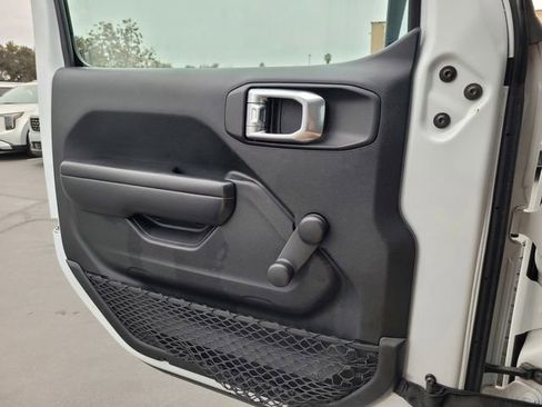 Used 2021 Jeep Wrangler Unlimited Willys image 25