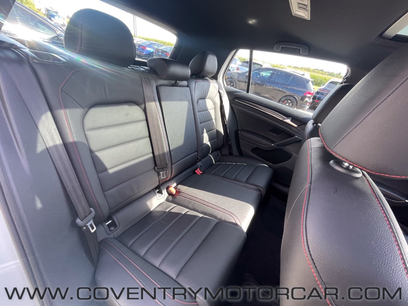 Used 2017 Volkswagen GTI SE FWD image 28