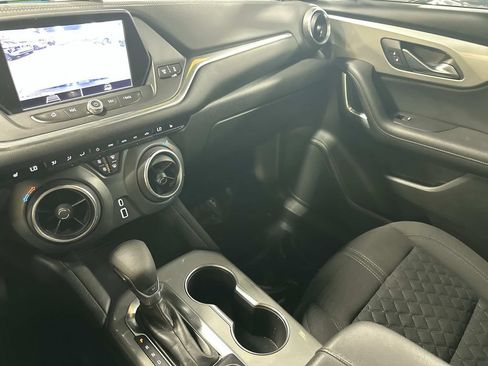 Used 2021 Chevrolet Blazer LT AWD/4WD image 25