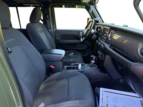 Used 2021 Jeep Wrangler Unlimited Sahara w/ LED Lighting Group AWD/4WD image 13