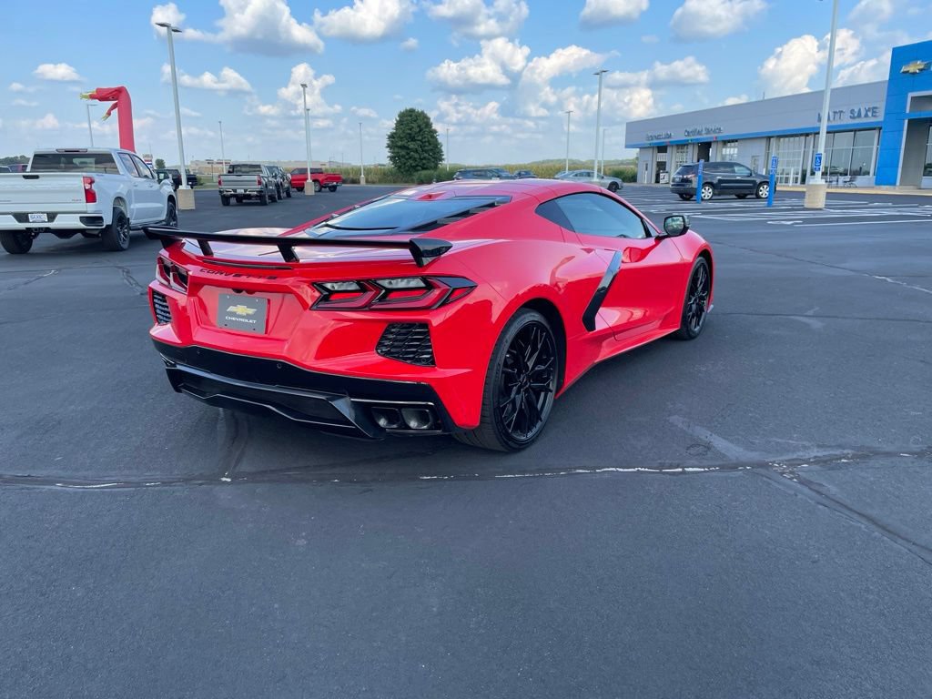 Used 2025 Chevrolet Corvette Stingray Premium Cpe w/ Z51 Performance Package RWD image 5