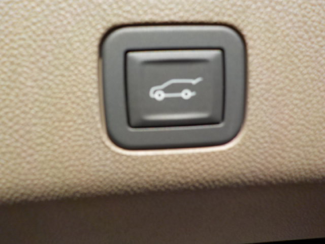 New 2026 GMC Yukon Denali w/ Denali Reserve Package AWD/4WD image 34
