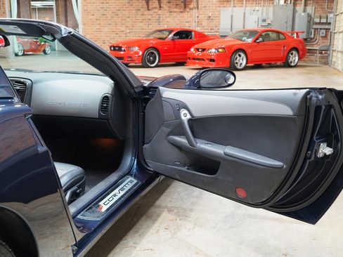 Used 2013 Chevrolet Corvette Coupe w/ 4LT Preferred Equipment Group RWD image 46