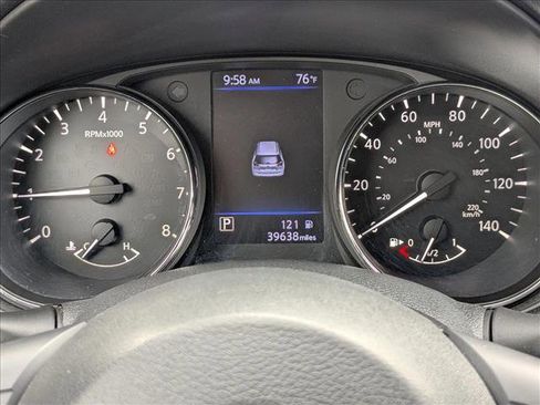 Used 2020 Nissan Rogue SL FWD image 11