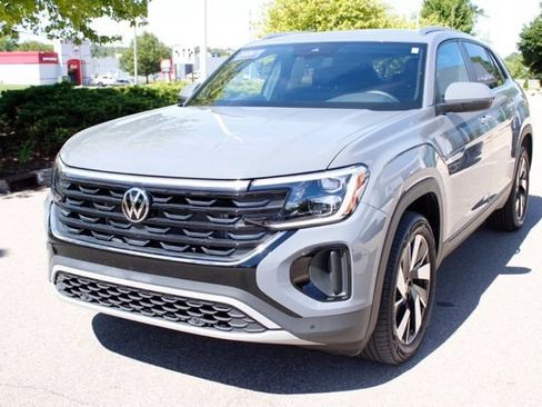 Used 2026 Volkswagen Atlas Cross Sport SE w/ Panoramic Sunroof Package AWD/4WD image 10