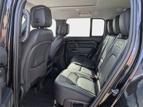 Used 2025 Land Rover Defender 130 S image 11