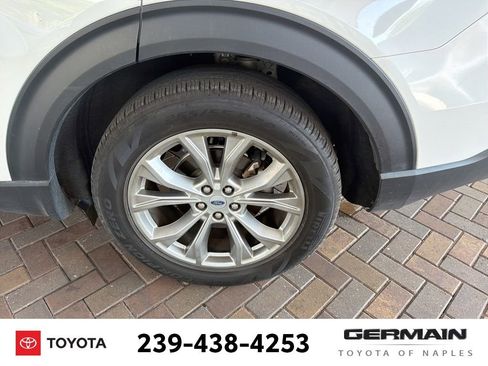 Used 2022 Ford Explorer XLT w/ Equipment Group 202A image 12