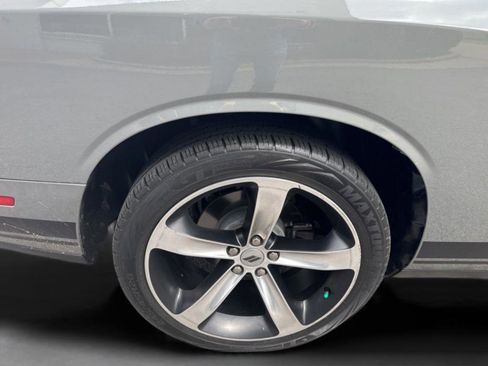 Used 2019 Dodge Challenger SXT image 24